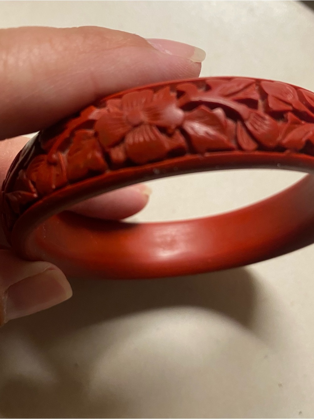 Red Carved Floral Resin Bangle Bracelet - Women Jewelry